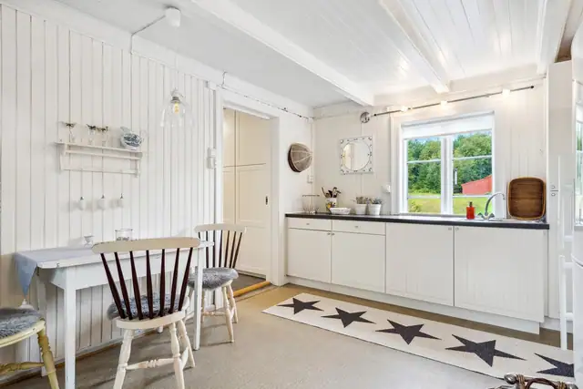 Kjøkkenet har innredning fra IKEA, og er tildelt tilstandsgrad 1 fra takstmann.