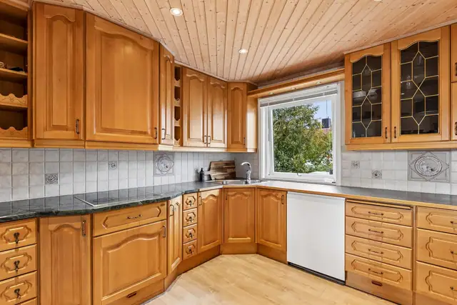 Deler av dagens kjøkken er opprinnelig byggemeldt som vaskerom og loft.